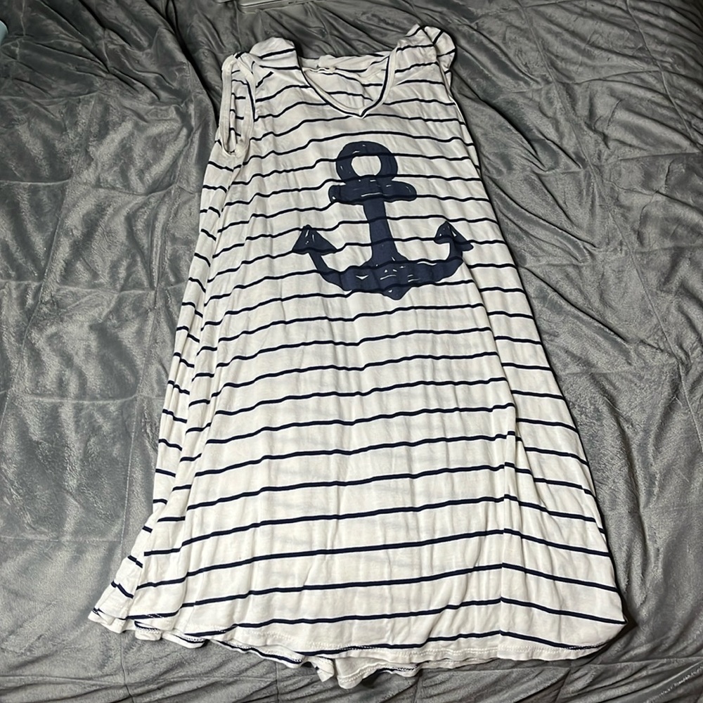 Twenty Second Anchor hoodie tank top